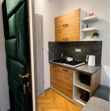 Elegant Metro ,tram At Your Door Apartamento